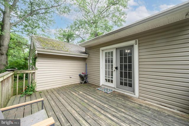 405 MAGNOLIA RD, Mount Laurel, NJ 08054