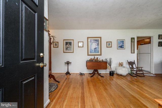 405 MAGNOLIA RD, Mount Laurel, NJ 08054