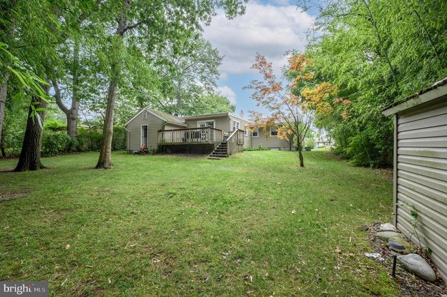 405 MAGNOLIA RD, Mount Laurel, NJ 08054