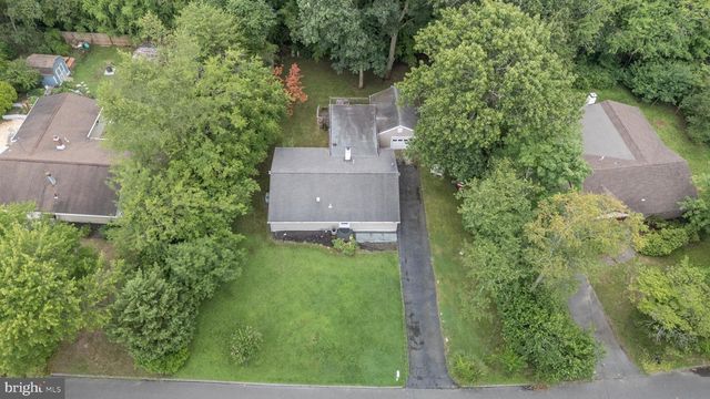 405 MAGNOLIA RD, Mount Laurel, NJ 08054