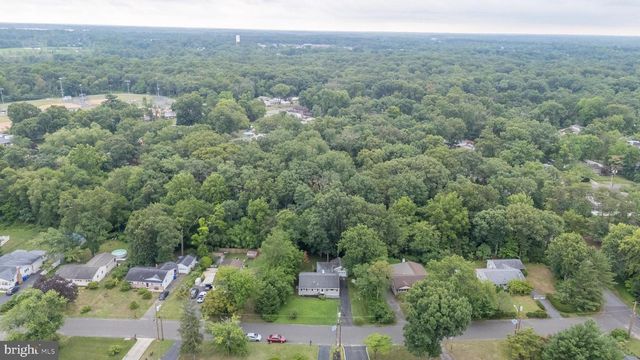 405 MAGNOLIA RD, Mount Laurel, NJ 08054