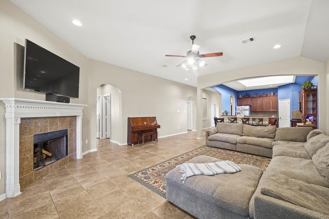 1027 Nantucket Street, Pasadena, TX 77503