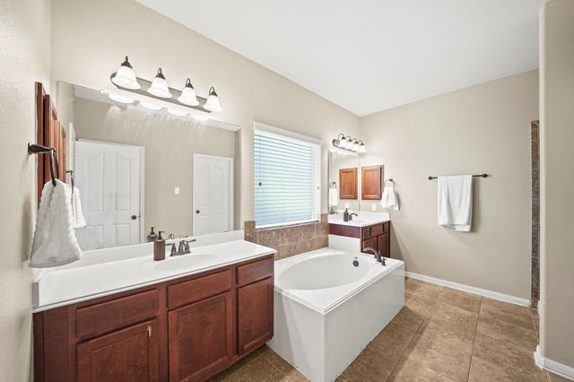 1027 Nantucket Street, Pasadena, TX 77503