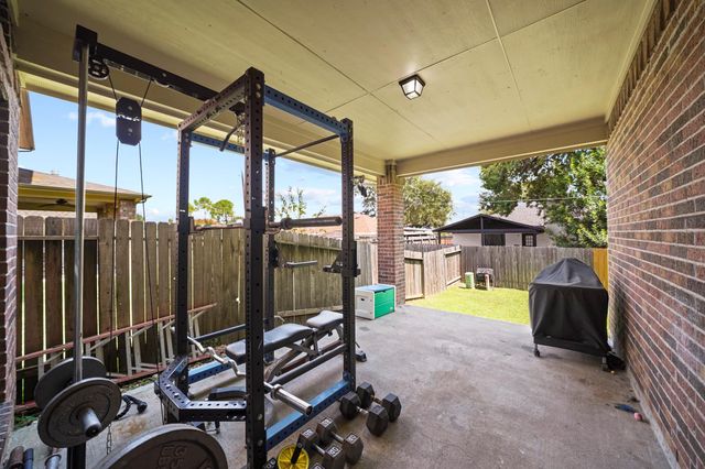 1027 Nantucket Street, Pasadena, TX 77503