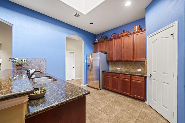 1027 Nantucket Street, Pasadena, TX 77503