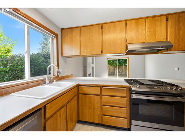 58 Sw PASQUINADE Pl, Beaverton, OR 97006