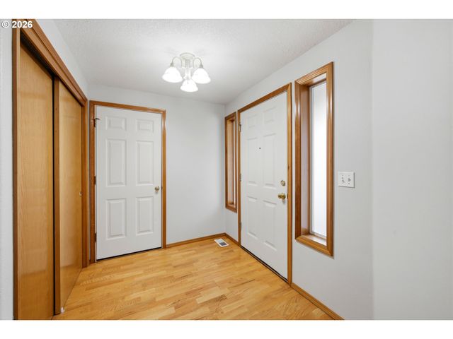 58 Sw PASQUINADE Pl, Beaverton, OR 97006