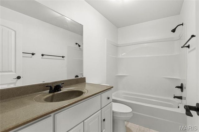 156 Lake Tucci Circle, Wright City, MO 63390