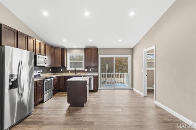 156 Lake Tucci Circle, Wright City, MO 63390