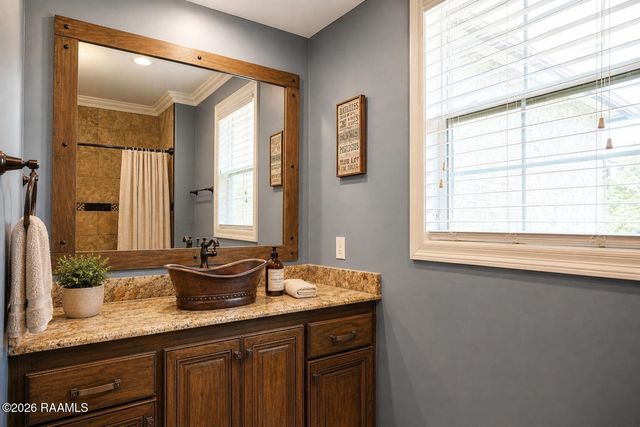 1008 Kern Drive, Breaux Bridge, LA 70517