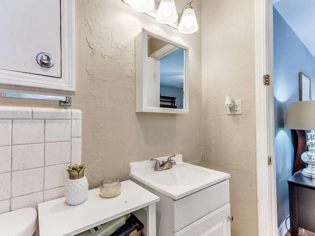 1730 Andover Court, The Village, OK 73120