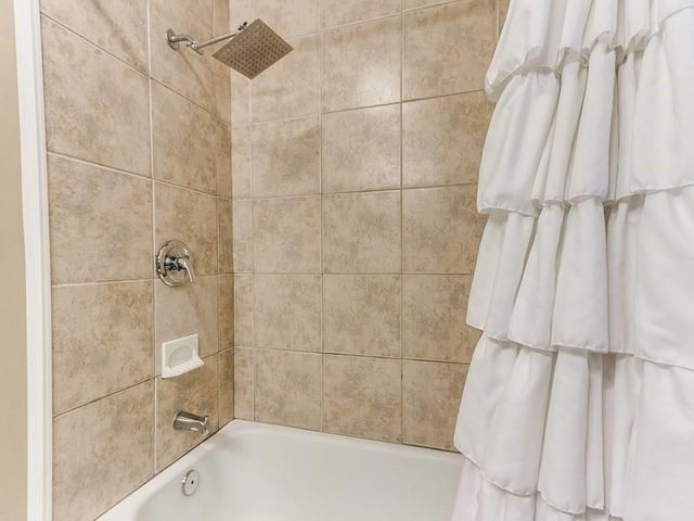 1730 Andover Court, The Village, OK 73120