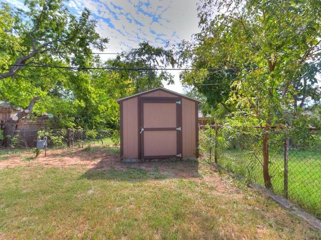 1730 Andover Court, The Village, OK 73120