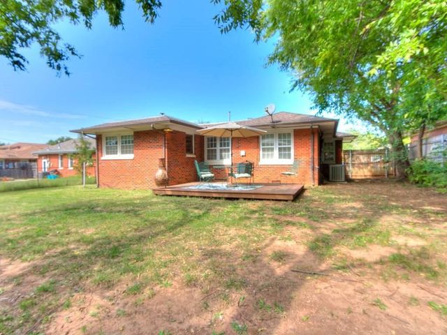 1730 Andover Court, The Village, OK 73120