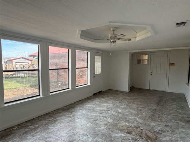 314 W 5th Street, Springtown, TX 76082