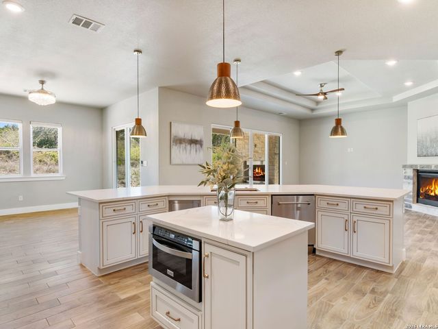 250 Pr 2775, Mico, TX 78056