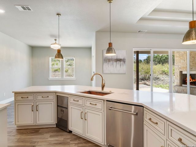 250 Pr 2775, Mico, TX 78056