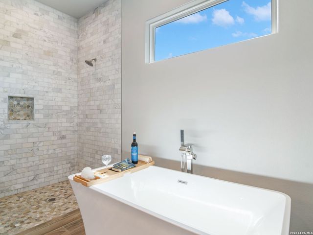 250 Pr 2775, Mico, TX 78056