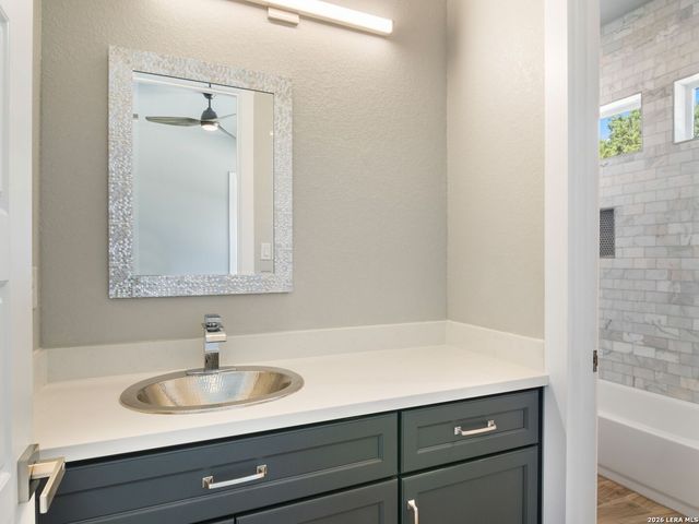 250 Pr 2775, Mico, TX 78056