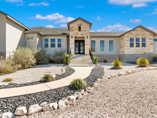 250 Pr 2775, Mico, TX 78056