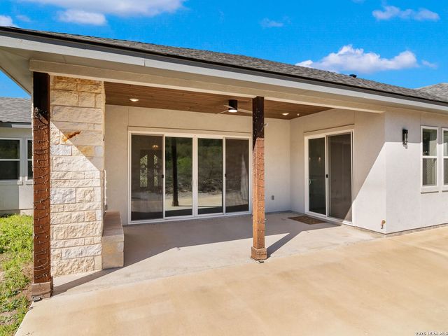 250 Pr 2775, Mico, TX 78056