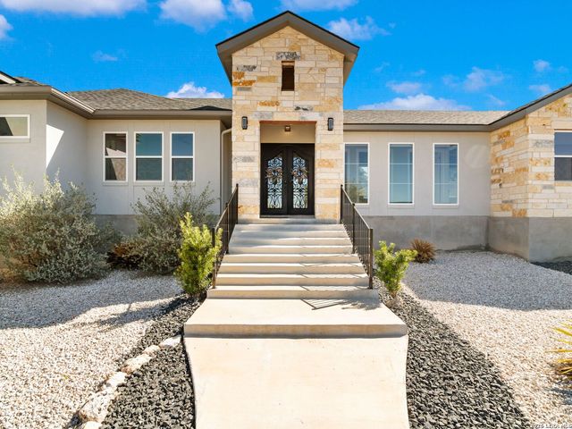 250 Pr 2775, Mico, TX 78056