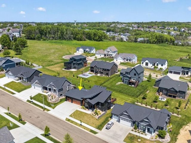 3105 Century Ridge Road NE, Rochester, MN 55906