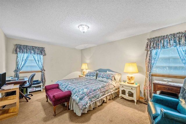 806 Park, Frederick, OK 73542