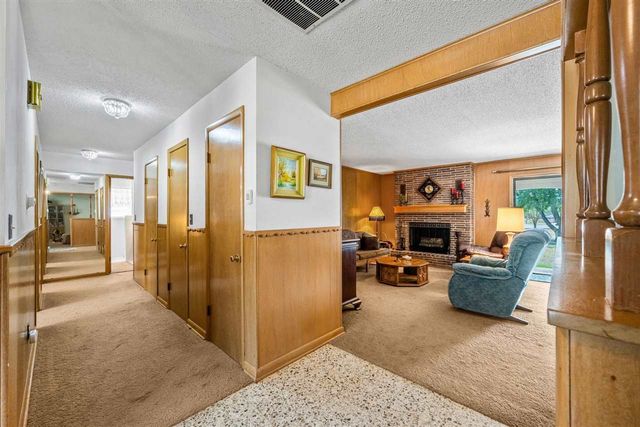 806 Park, Frederick, OK 73542