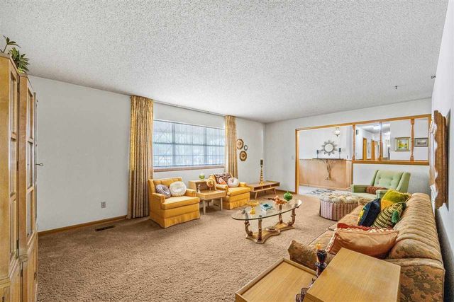 806 Park, Frederick, OK 73542