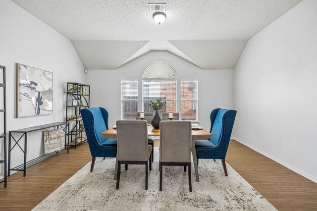 5517 Lawnsberry Drive, Fort Worth, TX 76137