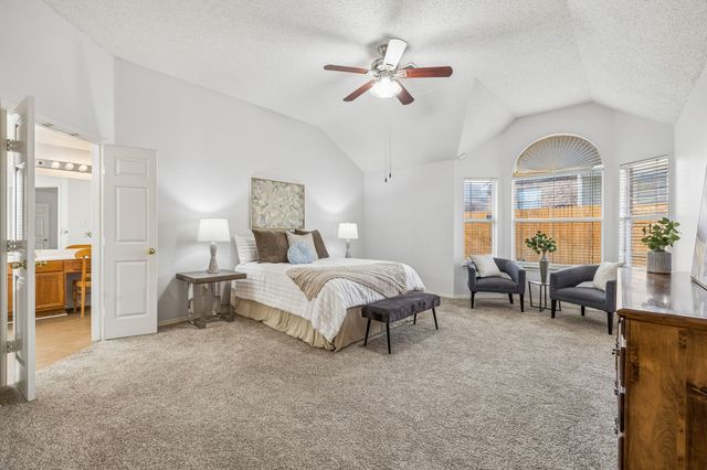 5517 Lawnsberry Drive, Fort Worth, TX 76137