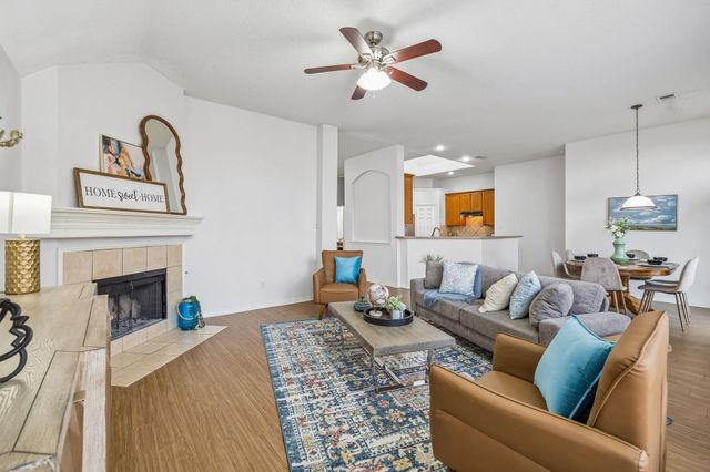 5517 Lawnsberry Drive, Fort Worth, TX 76137