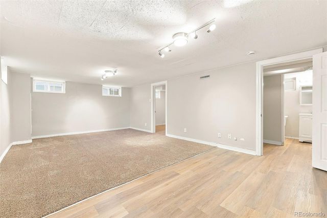 1945 Oakland Street, Aurora, CO 80010