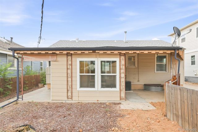 1945 Oakland Street, Aurora, CO 80010