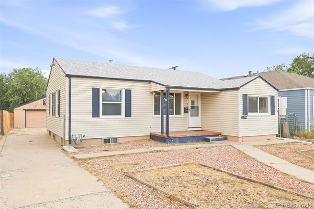 1945 Oakland Street, Aurora, CO 80010