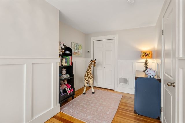 2 Lexington St, Boston, MA 02129