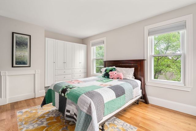 2 Lexington St, Boston, MA 02129