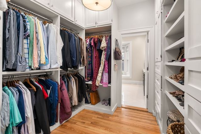 2 Lexington St, Boston, MA 02129