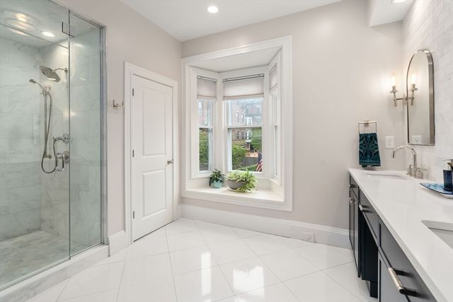 2 Lexington St, Boston, MA 02129