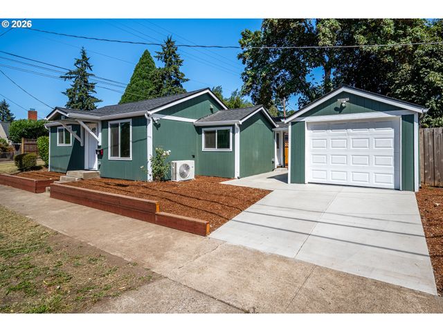 823 4TH St, Springfield, OR 97477