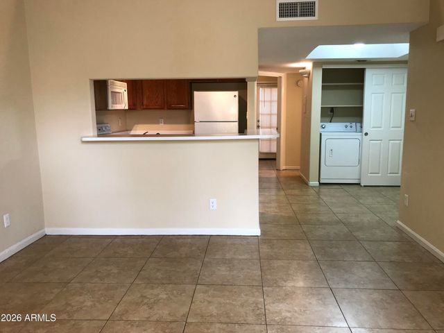 1025 E Highland Avenue Unit 12, Phoenix, AZ 85014