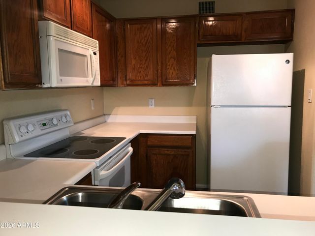 1025 E Highland Avenue Unit 12, Phoenix, AZ 85014