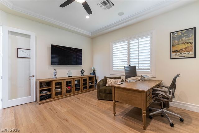 10100 Cresent Mesa Lane, Las Vegas, NV 89145