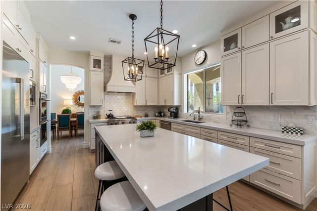 10100 Cresent Mesa Lane, Las Vegas, NV 89145