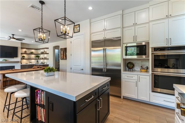 10100 Cresent Mesa Lane, Las Vegas, NV 89145
