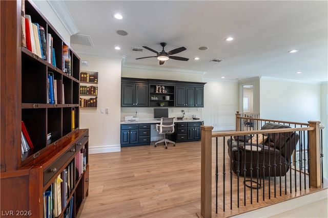 10100 Cresent Mesa Lane, Las Vegas, NV 89145