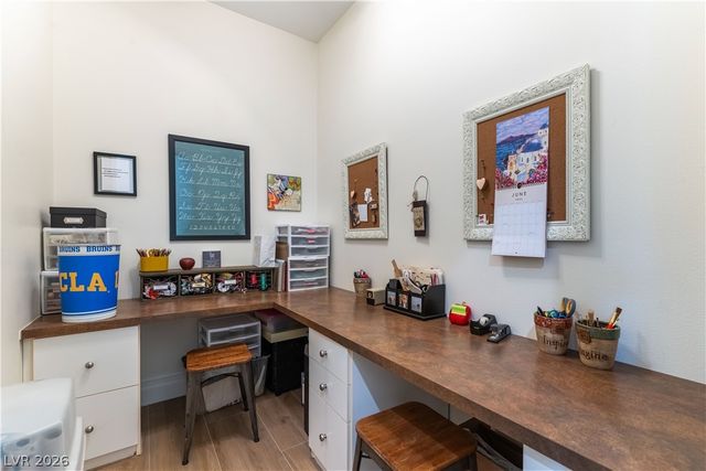 10100 Cresent Mesa Lane, Las Vegas, NV 89145
