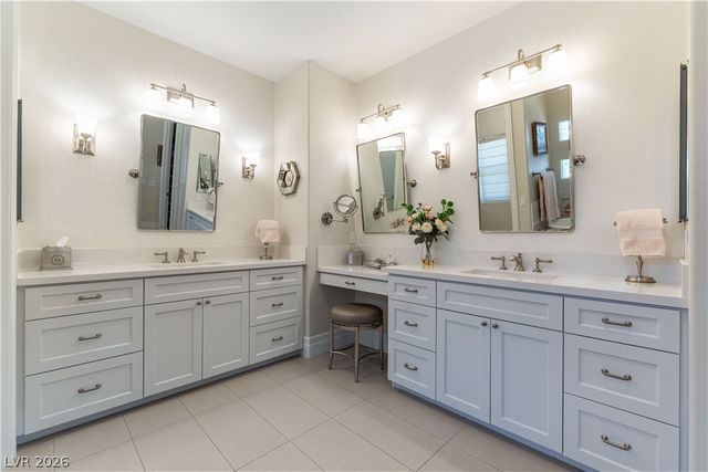 10100 Cresent Mesa Lane, Las Vegas, NV 89145