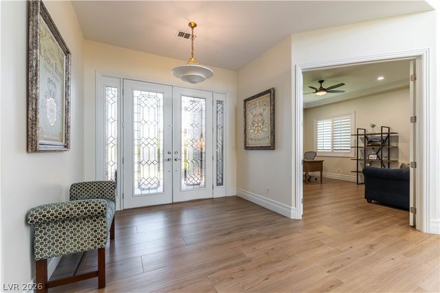 10100 Cresent Mesa Lane, Las Vegas, NV 89145